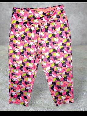 Bright Pink Geo-Print Active Capri Leggings